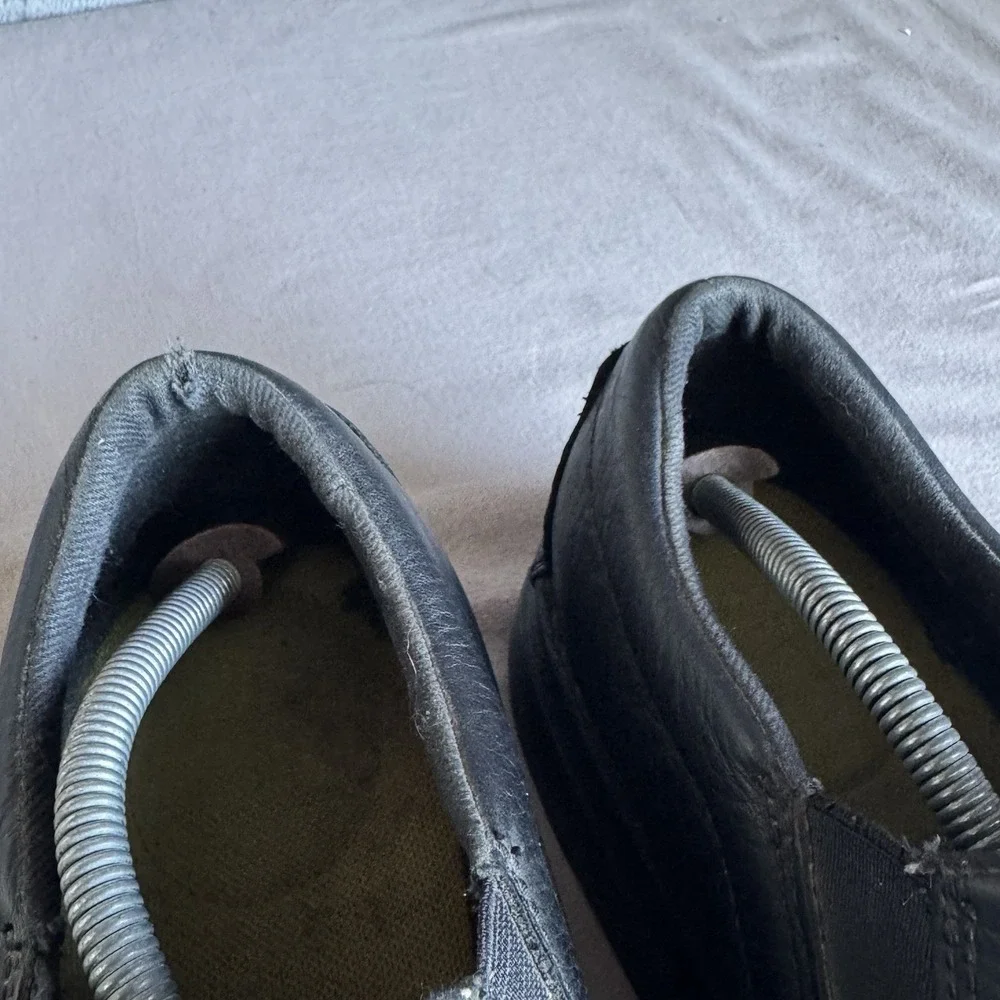 Size 11 - Dr. Martens Boyle Shoes Mens Black Leather Slip On SoftWair Casual